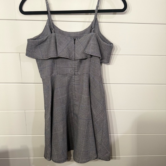 Forever 21 Gray Plaid Mini Dress - Picture 2 of 4